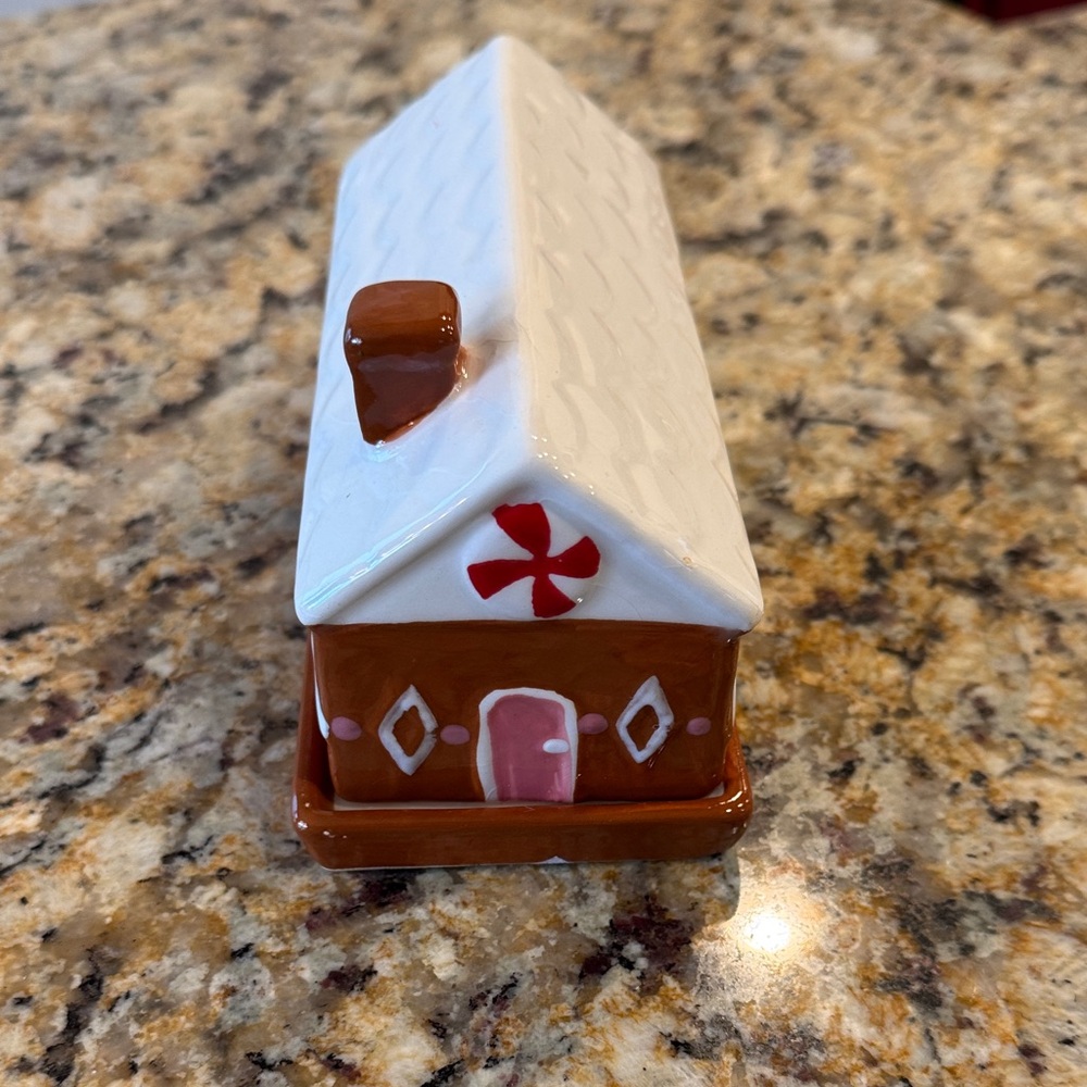 Ceramic Gingerbread House Butter Dish - Picture 2 of 3